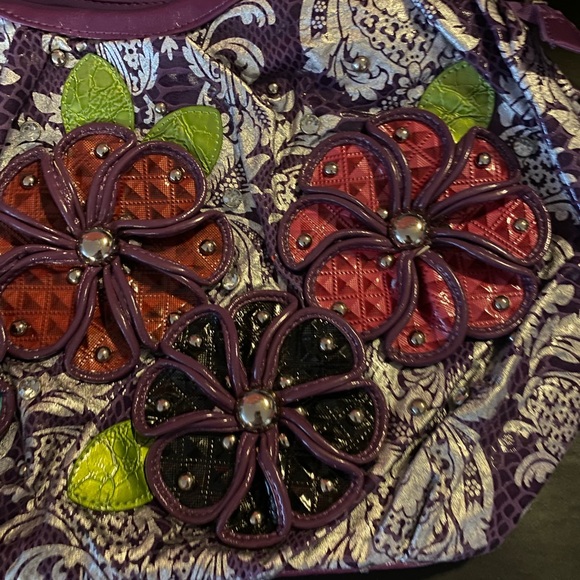 Gorgeous purple purse with with flower embellishments. - Picture 4 of 6